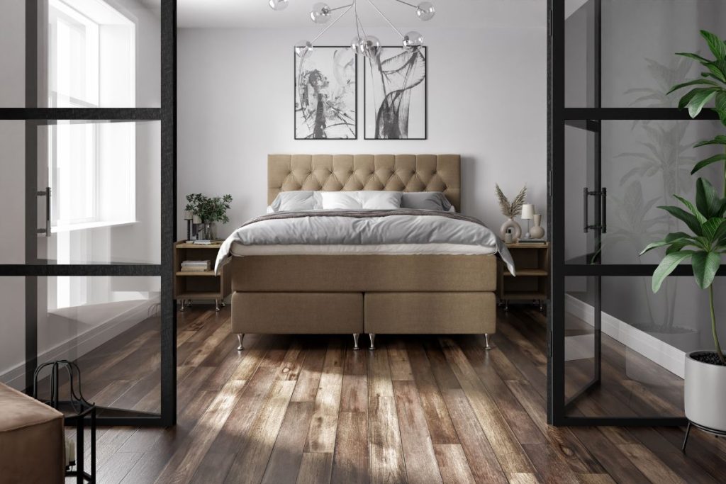 Elegant Royal ground gavel